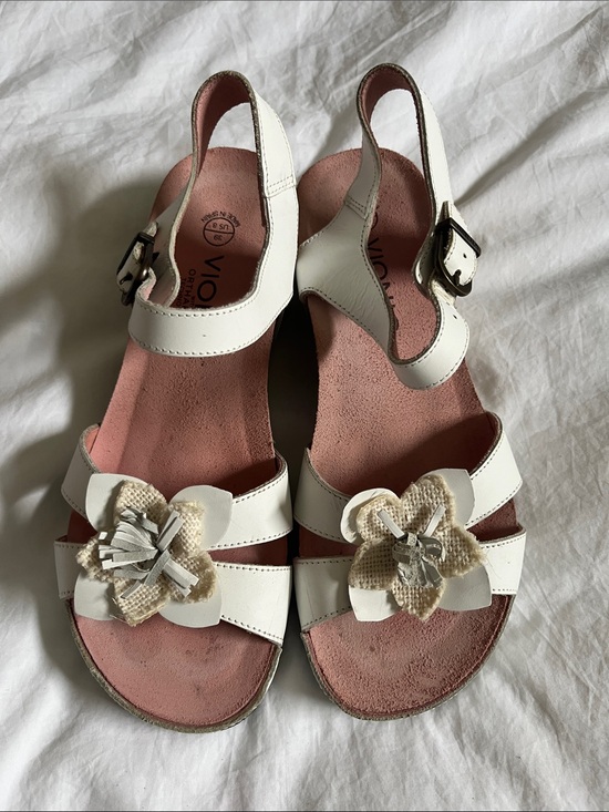 Vionic Shoes - Vionic white pink floral wedge sandals size 8 women’s